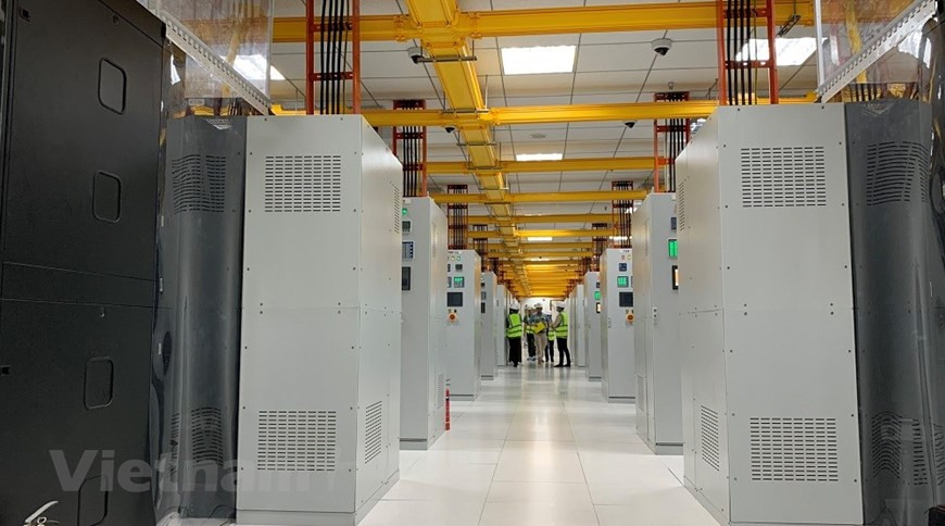 Los equipos modernos aquí son suministrados por marcas de renombre y alta confiabilidad de países del G7 como Cumin, Hitachi y Siement. (Foto: VNA)