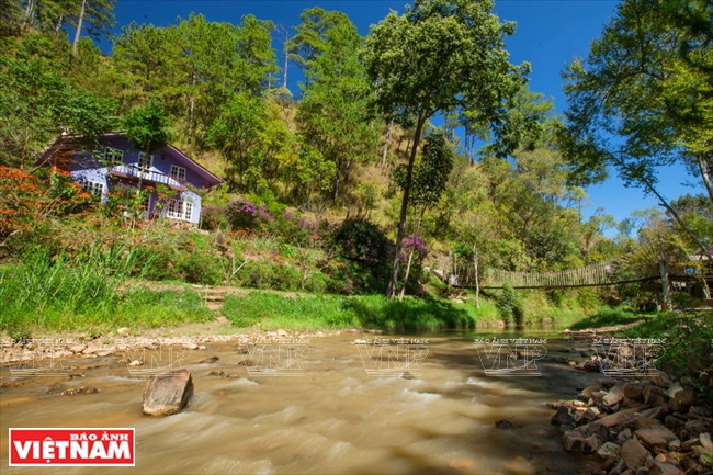 Perderse en los paisajes románticos de Ma Rung Lu Quan. 