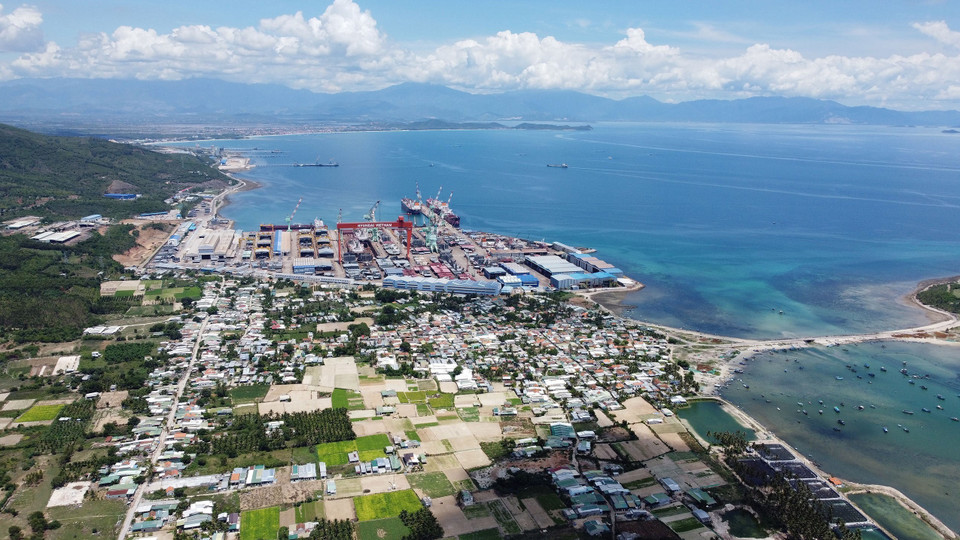 La zona económica de Van Phong abarca una superficie de aproximadamente 150 mil hectáreas en el distrito de Van Ninh y la ciudad municipal de Ninh Hoa, provincia de Khanh Hoa. (Foto: VNA)