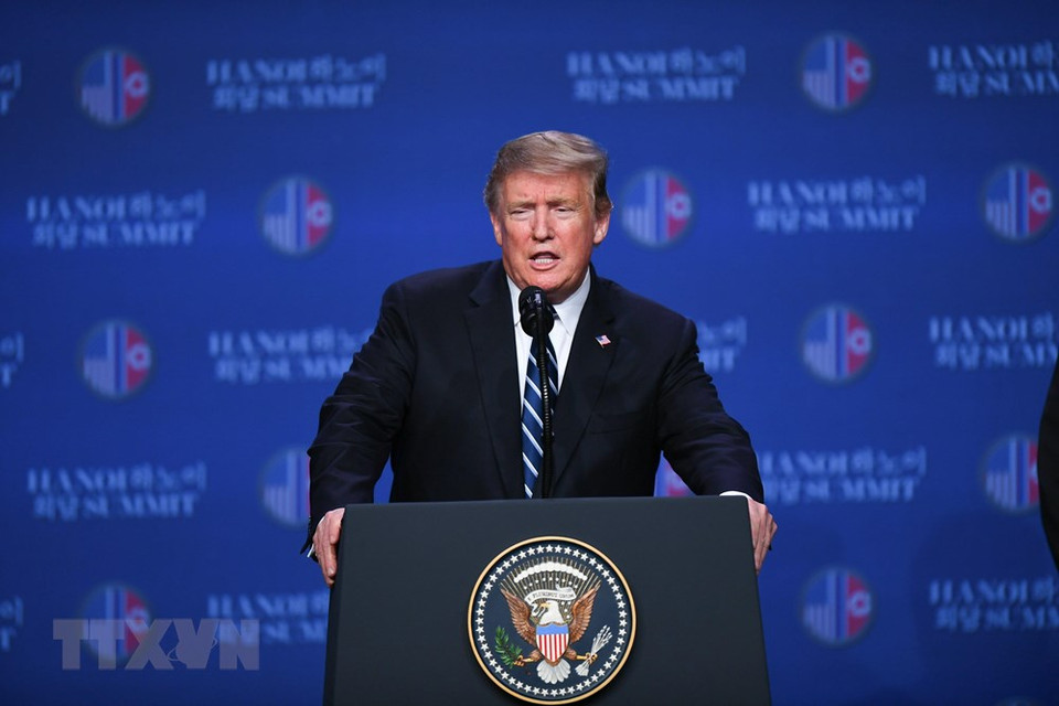 El presidente norteamericano, Donald Trump, ofrece el 28 de febrero una conferencia de prensa después de la segunda Cumbre entre Estados Unidos y Corea del Norte. (Fuente: AFP/VNA)