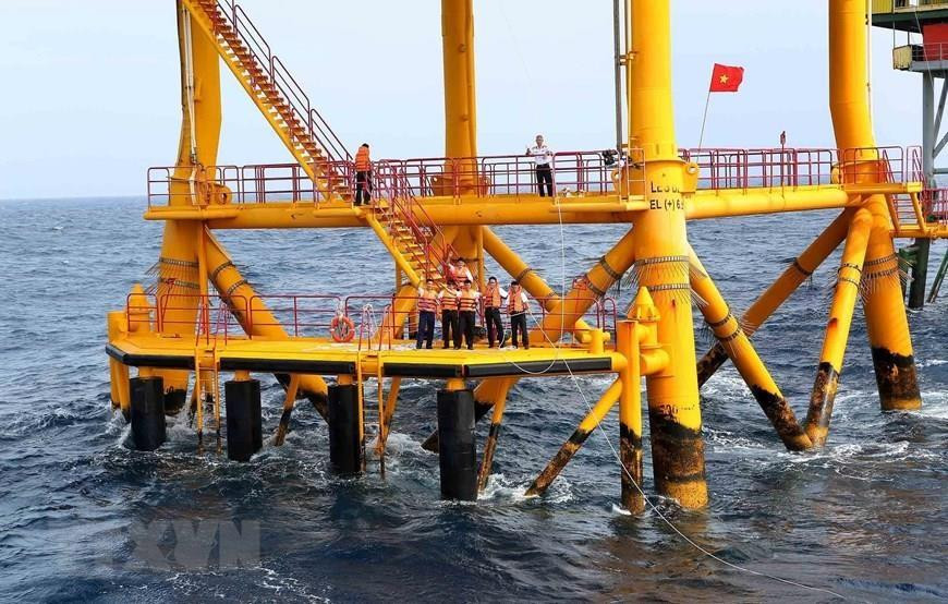 Militares del DK1 dan la bienvenida al buque Truong Sa 19 en enero de 2019 (Foto: VNA)