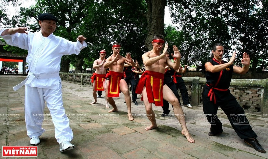 Hoy en día, cada vez más personas en otros países practican artes marciales vietnamitas. (Foto: VNA)