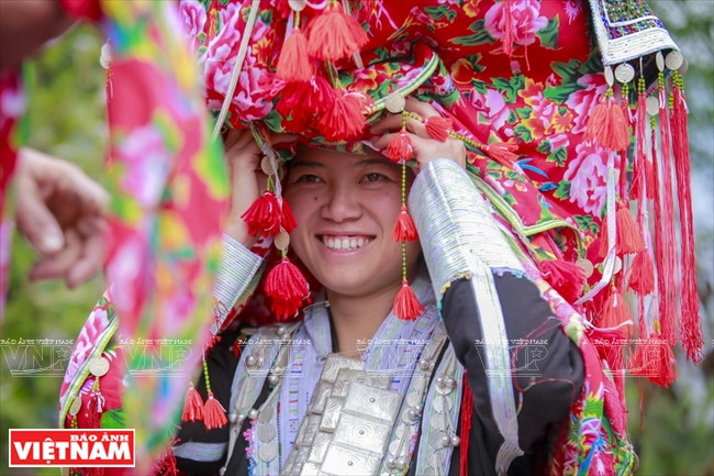 La novia de la etnia Dao Rojo. (Fuente: VNA)