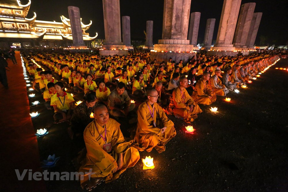 Rezaron por la paz y prosperidad. (Fuente: VNA)