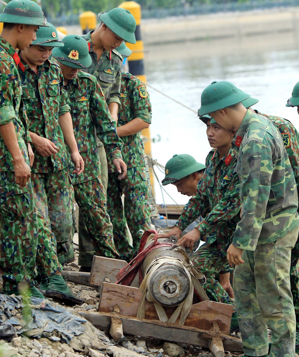 Expertos calculan que la nación necesita unos 10 mil millones de dólares y décadas de trabajo para resolver ese problema. (Fuente: VNA)
