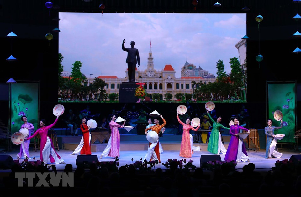 Presentación artística en el Año de Amistad Vietnam-Rusia en Moscú. (Fuente: VNA)