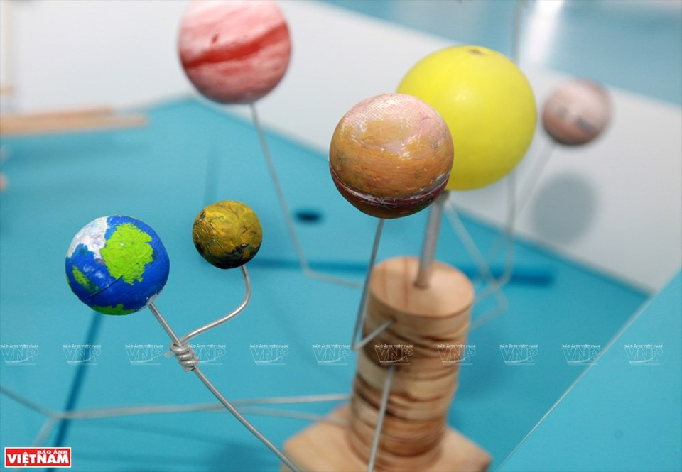 En las clases de STEM, se utilizan equipos y dispositivos modernos. (Foto: VNA)