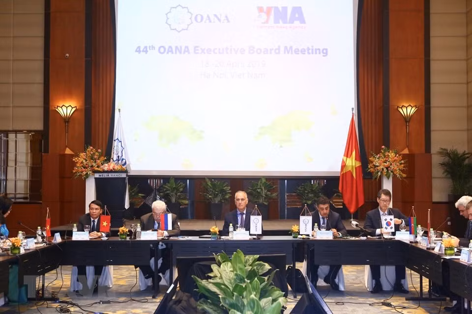 Presidium de la conferencia (Fuente: VNA) 