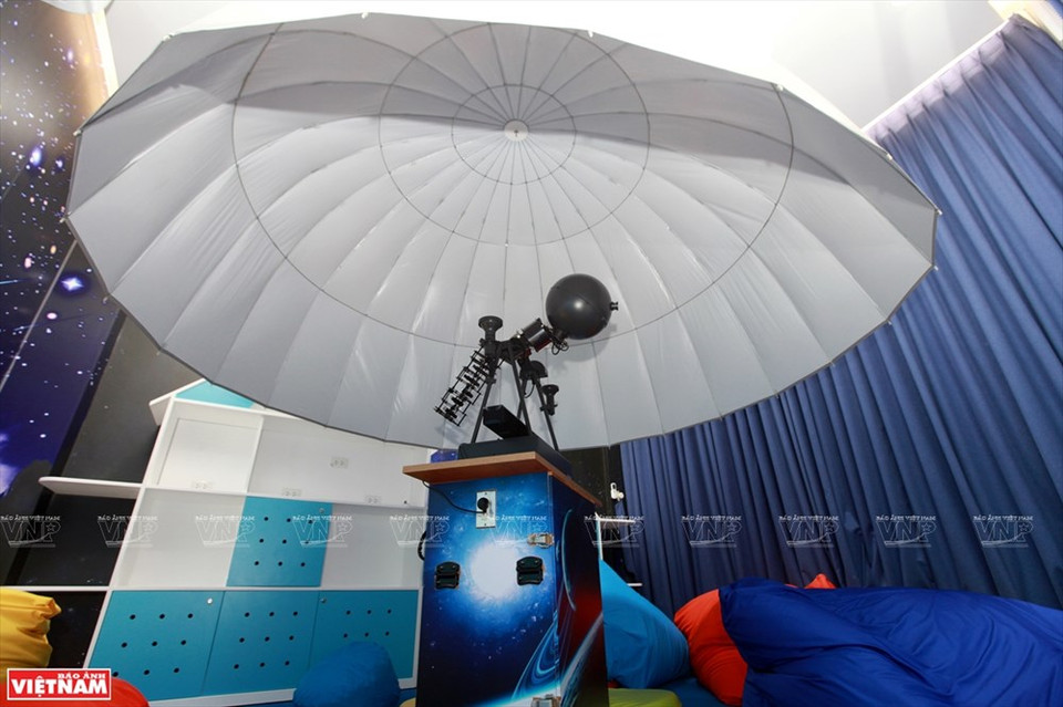 En las clases de STEM, se utilizan equipos y dispositivos modernos. (Foto: VNA)