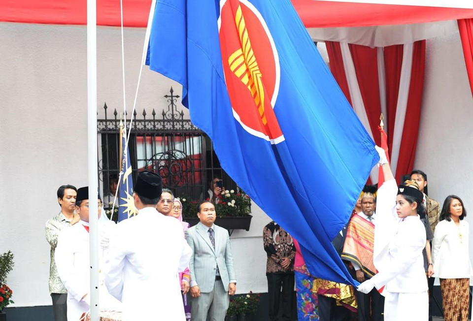 Ceremonia de izamiento de la bandera de la ASEAN en México. (Foto: VNA)
