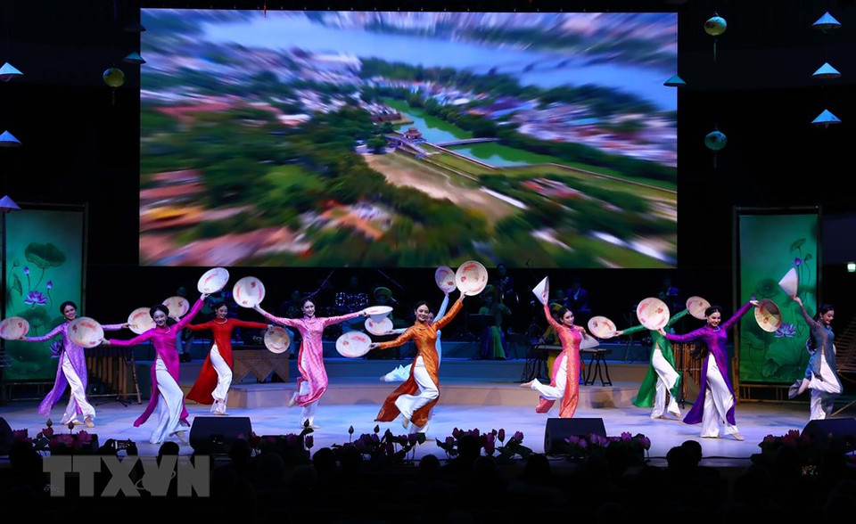 Presentación artística en el Año de Amistad Vietnam-Rusia en Moscú. (Fuente: VNA)