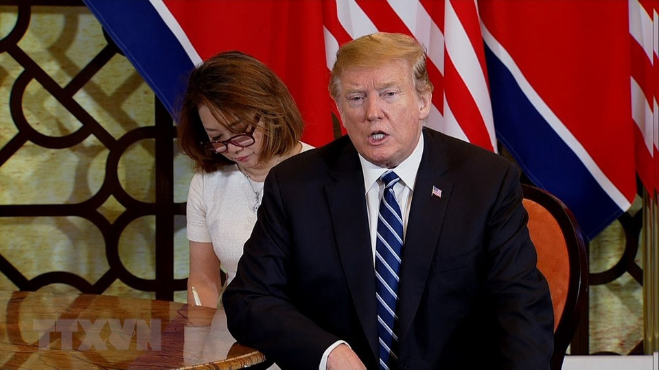 Presidente estadounidense, Donald Trump, en la reunión privada. (Foto: VNA)