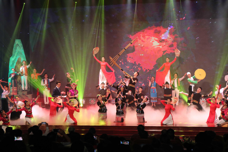 La festividad apunta a crear un espacio de intercambio para los pobladores locales, con el fin de mejorar la conciencia del público en cuanto a la preservación y promoción de los valores culturales de la región, y a la vez promover el turismo en las provincias del Noroeste del país. (Fuente: VNA)