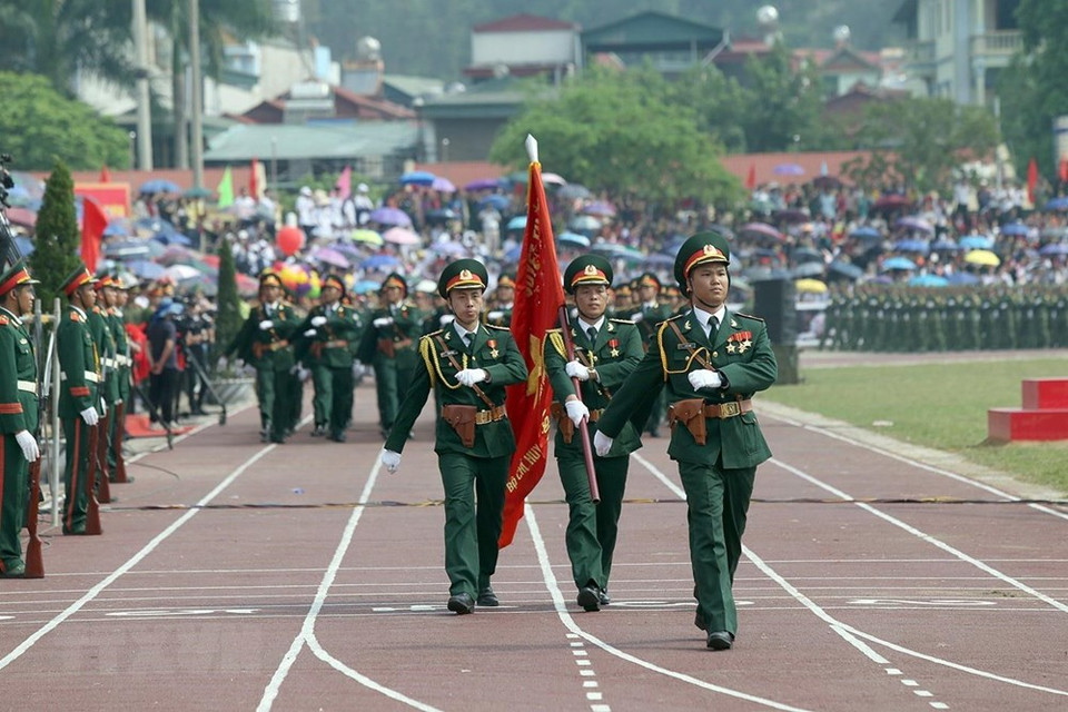 Desfile de las tropas militares. (Foto: VNA)