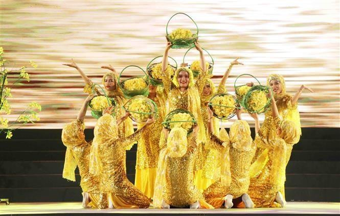 Actuación de danzas de Etnia Cham en las fiestas (Foto: VNA)