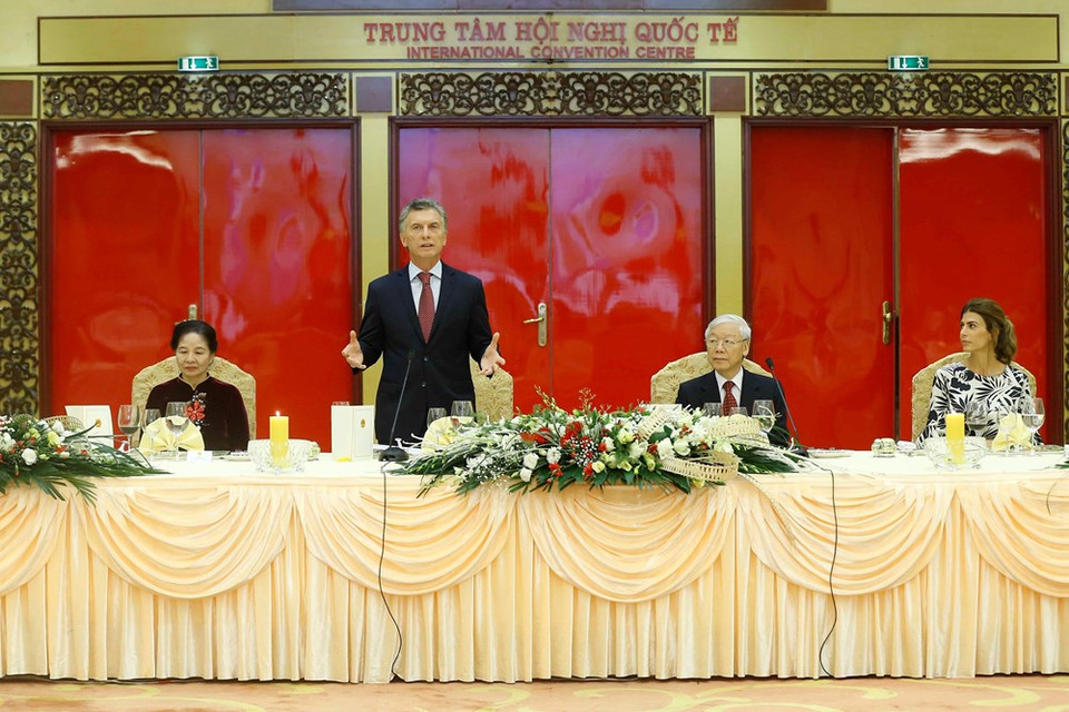 El presidente de Argentina, Mauricio Macri, interviene en la recepción. (Fuente: VNA)