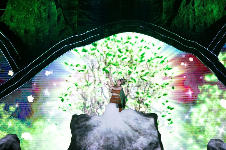 La famosa bailarina Linh Nga se transforma en una diosa del café. (Foto: VNA)