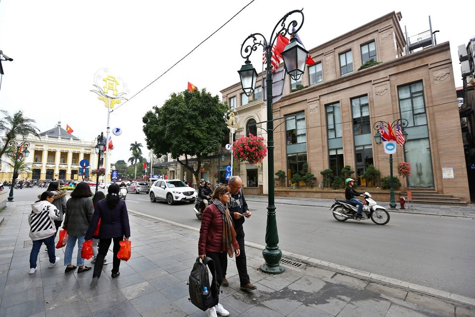 Las calles en el casco antiguo de Hanoi están decoradas para recibir a los huéspedes de la segunda Cumbre entre Estados Unidos y Corea del Norte. (Foto: VNA)