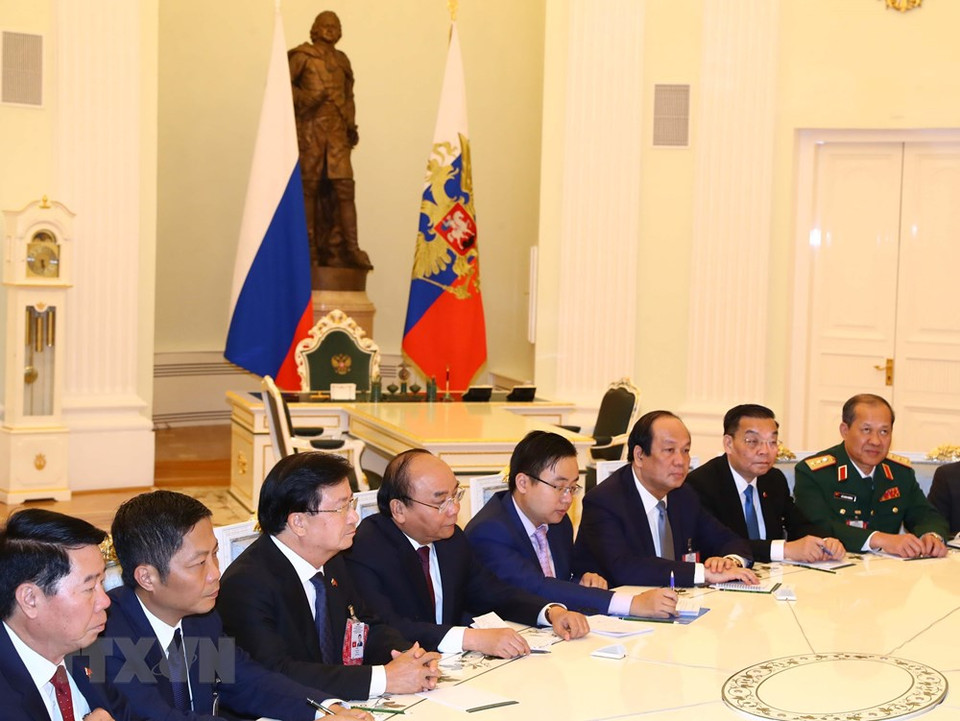 Premier vietnamita Nguyen Xuan Phuc se reúne con el presidente ruso Vladimir Putin. (Fuente: VNA)