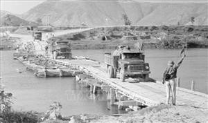 La aviación norteamericana realizó constantes ataques con la intención de cortar el suministro logístico desde la retaguardia del norte hasta el frente del sur, sin poder lograr ese objetivo. (Fuente: VNA)