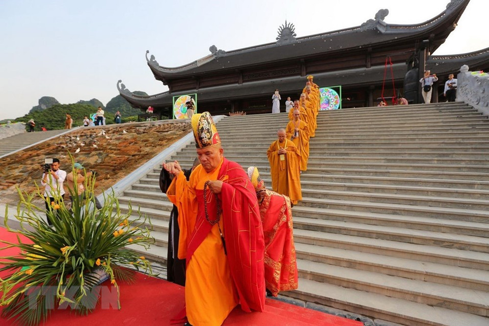 Ritos en la misa para pedir por la paz y prosperidad. (Fuente: VNA)