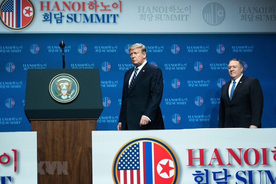 El presidente norteamericano, Donald Trump, ofrece el 28 de febrero una conferencia de prensa después de la segunda Cumbre entre Estados Unidos y Corea del Norte. (Fuente: AFP/VNA)