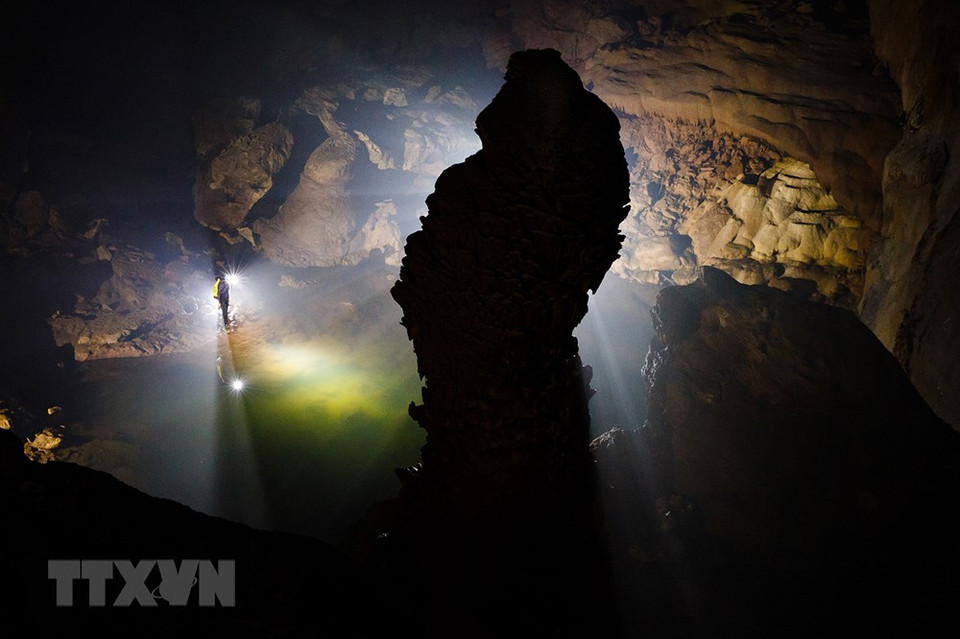 La increíble profundidad de Son Doong atrae a los viajeros que desean una verdadera aventura. 