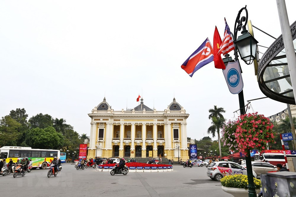 El área de la calle peatonal alrededor del lago Hoan Kiem en el fin de semana. (Foto: VNA)