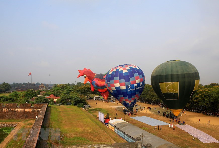 El Festival Internacional de Globos Aerostáticos de Hue atrae a visitantes (Foto: VNA)