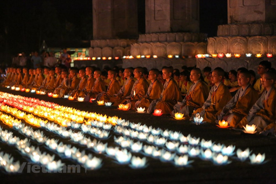 Unos 50 mil budistas participaron el 13 de mayo de 2019 en la Fiesta de Velada en petición por la paz del mundo en la Pagoda Tam Chuc, en ocasión del Vesak de la ONU 2019, en la provincia vietnamita de Ha Nam. (Fuente: VNA)
