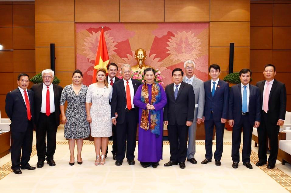 La vicepresidenta de la Asamblea Nacional, Tong Thi Phong, recibió el 27 de agosto de 2019 al Coordinador nacional del Partido del Trabajo de México, Alberto Anaya Gutiérrez, durante su visita oficial a Vietnam. (Fuente: VNA)
