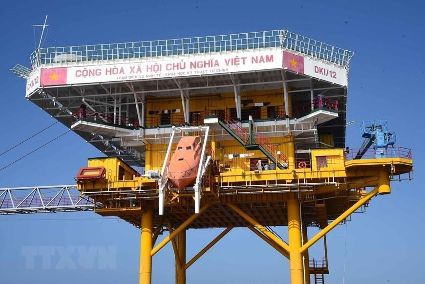 En los últimos 30 años, la protección de la plataforma DK1 ha sido la misión sagrada de las fuerzas navales de Vietnam. (Foto: VNA)