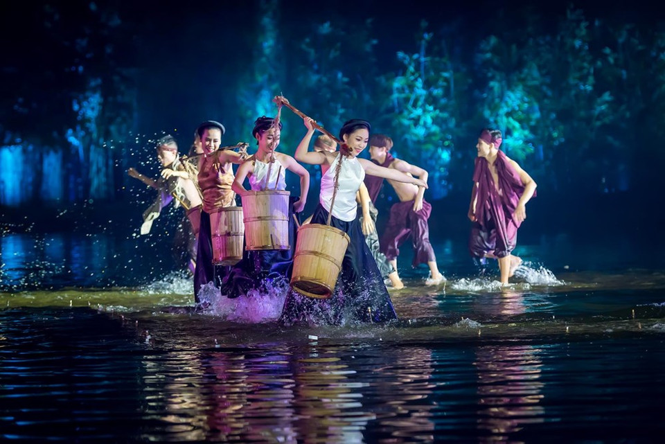 En el marco de la entrega de los premios de Best Hotels &amp; Resorts Awards en 2019, la emblemática obra “Quintaesencia de Tonkín” recibió el galardón Leading Cultural Spectacle Show, celebrada en Corea del Sur el 17 de julio. (Fuente: CTV/VNA)