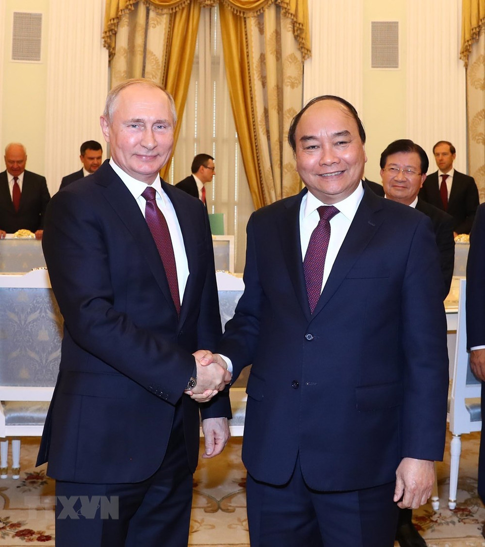 Premier vietnamita Nguyen Xuan Phuc se reúne con el presidente ruso Vladimir Putin. (Fuente: VNA)