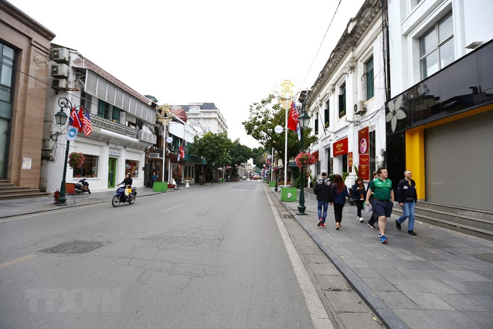 Las calles en el casco antiguo de Hanoi están decoradas para recibir a los huéspedes de la segunda Cumbre entre Estados Unidos y Corea del Norte. (Foto: VNA)