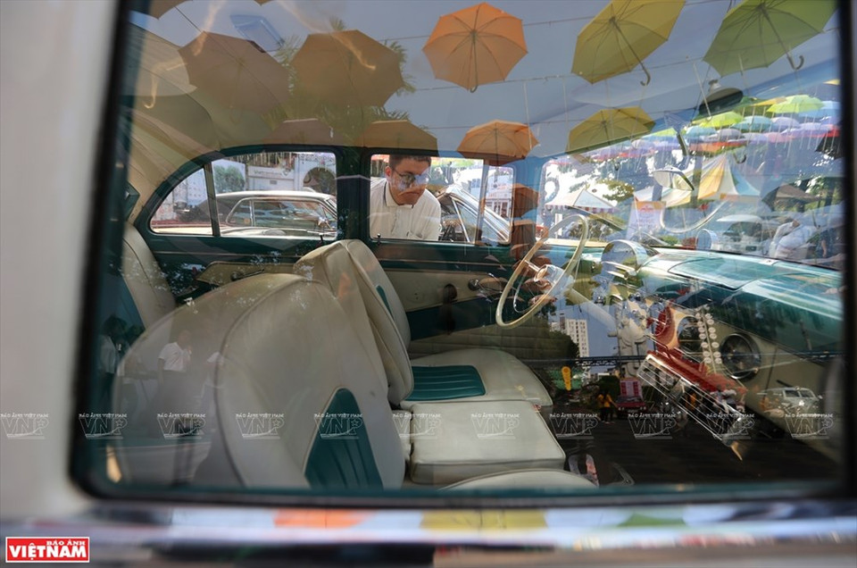 La mayoría de los autos viejos en exhibición son muy bien conservados (Fuente: VNA)