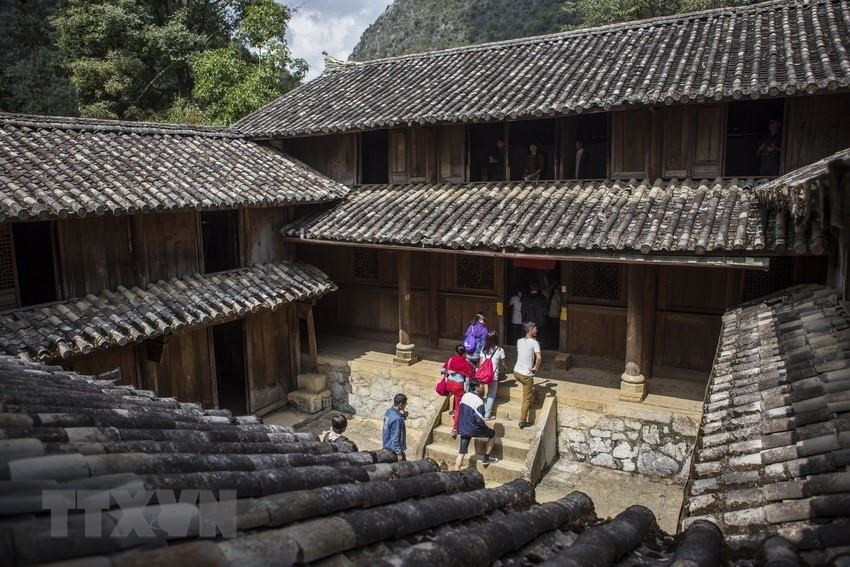 Antigua mansión del llamado Rey Meo, en un valle en la comuna de Xa Phin, distrito de Dong Van, en Ha Giang, es considerada por el Ministerio de Cultura, Deportes y Turismo como un vestigio nacional. (Foto: VNA)