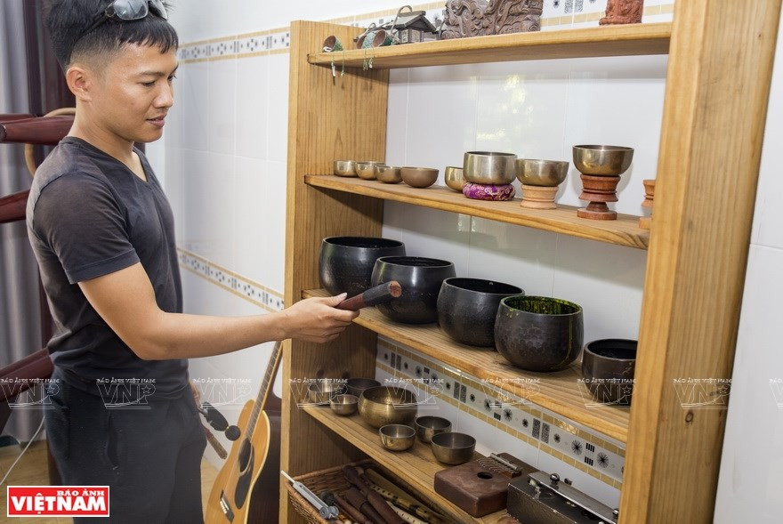 Duc Tran le da hermosos nombres a sus campanas de viento, incluidos Vega, Júpiter y Great Water (Foto: VNA)