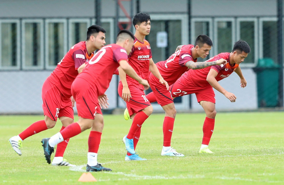 La selección vietnamita se entrenó en el estadio Muangthong, en Bangkok, ante el partido contra su rival tailandés, el jueves próximo. (Fuente: VNA)