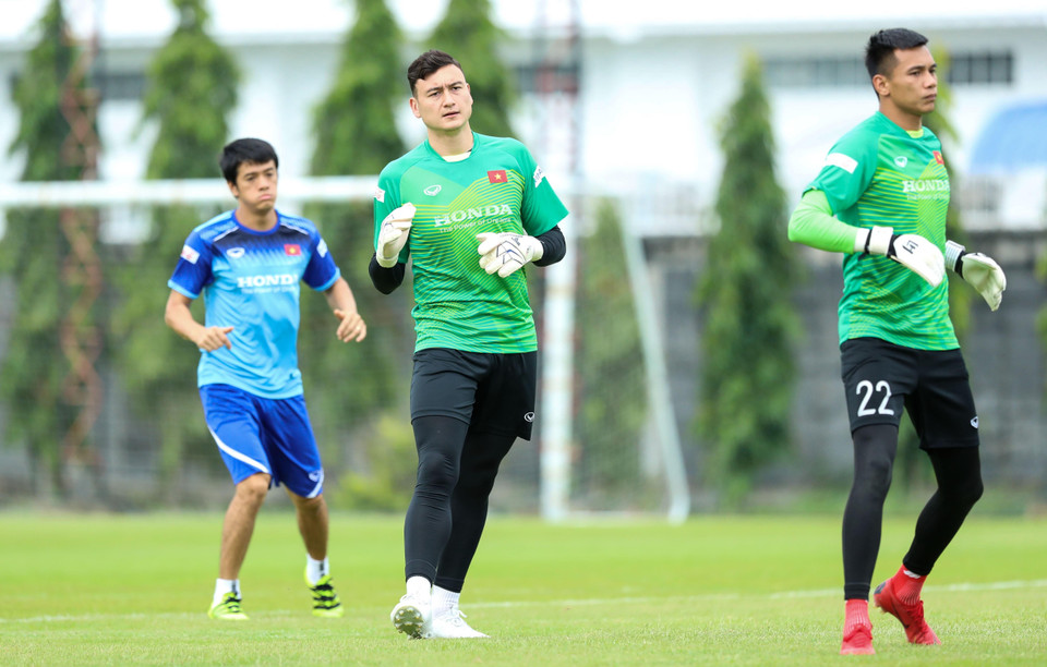 La selección vietnamita se entrenó en el estadio Muangthong, en Bangkok, ante el partido contra su rival tailandés, el jueves próximo. (Fuente: VNA)