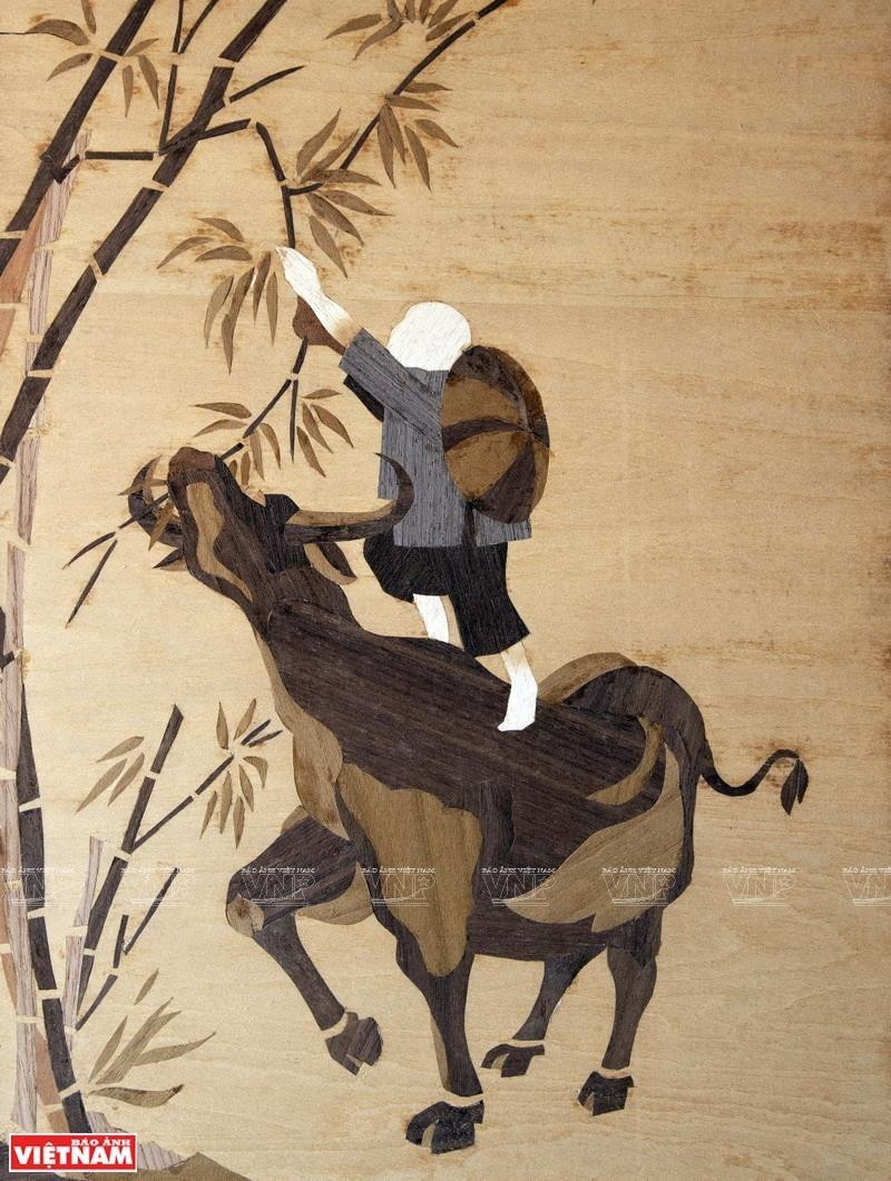 Los temas de las imágenes de marquetería de Nguyen Trung Ky son diversos, pero una gran parte de ellos trata sobre el paisaje y la gente de Vietnam (Foto: VNA)