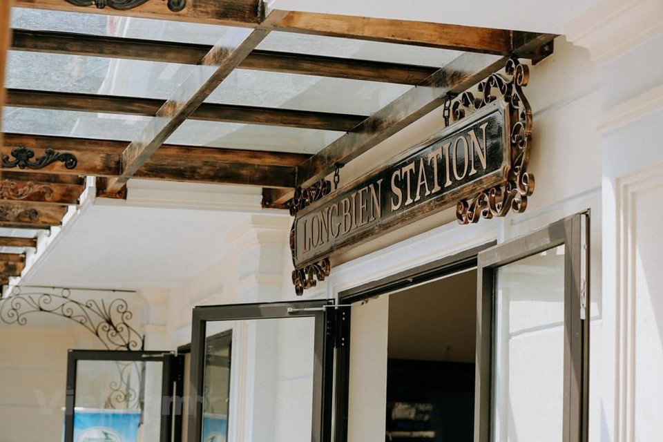 La restauración de la estación Long Bien se inició desde el 28 de febrero pasado hasta finales de último agosto. (Foto: VNA)