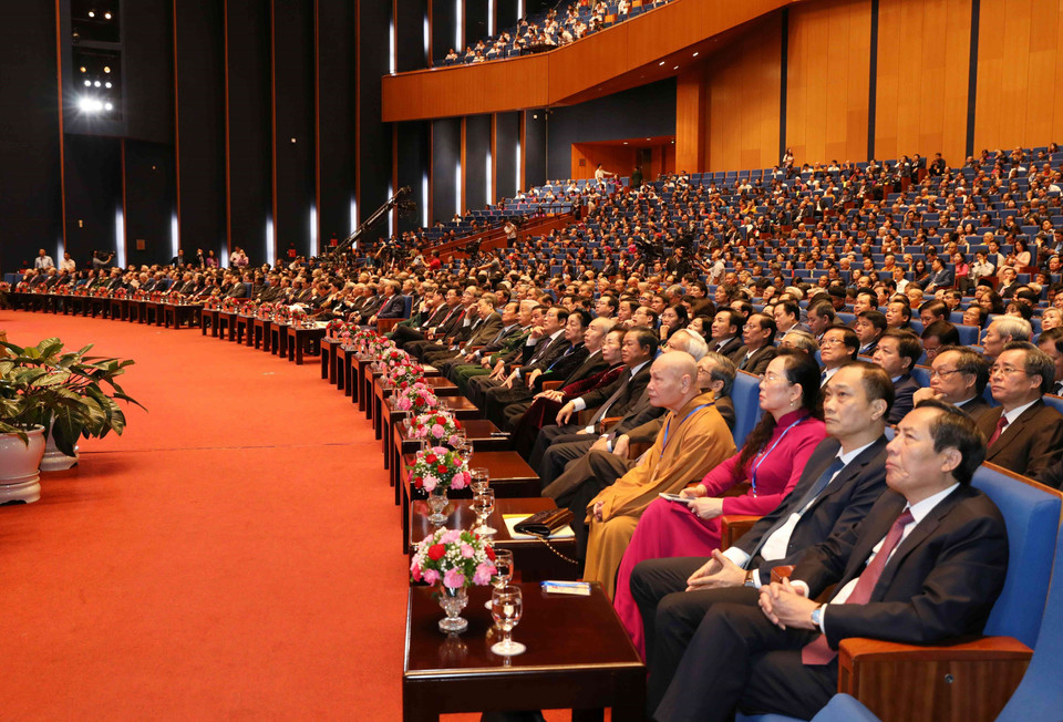 FPV, mayor organización de masas de Vietnam, desempeña un papel importante en los movimientos patrióticos y democráticos, así como en garantizar los derechos e intereses legítimos de los pobladores, y en la supervisar la construcción partidista. (Fuente: VNA)