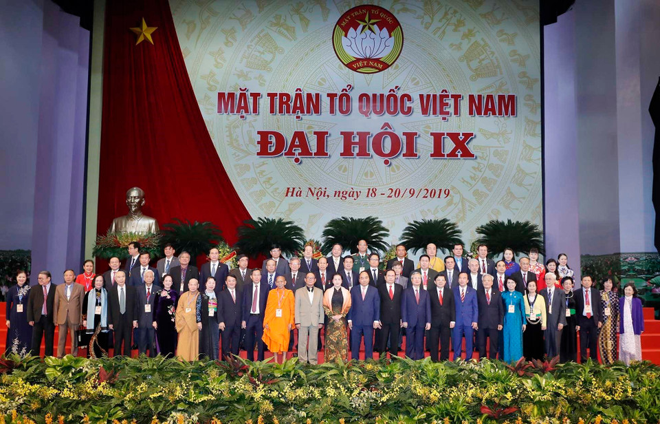 FPV, mayor organización de masas de Vietnam, desempeña un papel importante en los movimientos patrióticos y democráticos, así como en garantizar los derechos e intereses legítimos de los pobladores, y en la supervisar la construcción partidista. (Fuente: VNA)