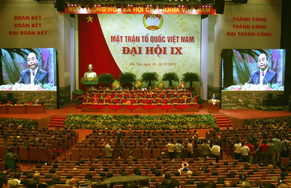 FPV, mayor organización de masas de Vietnam, desempeña un papel importante en los movimientos patrióticos y democráticos, así como en garantizar los derechos e intereses legítimos de los pobladores, y en la supervisar la construcción partidista. (Fuente: VNA)