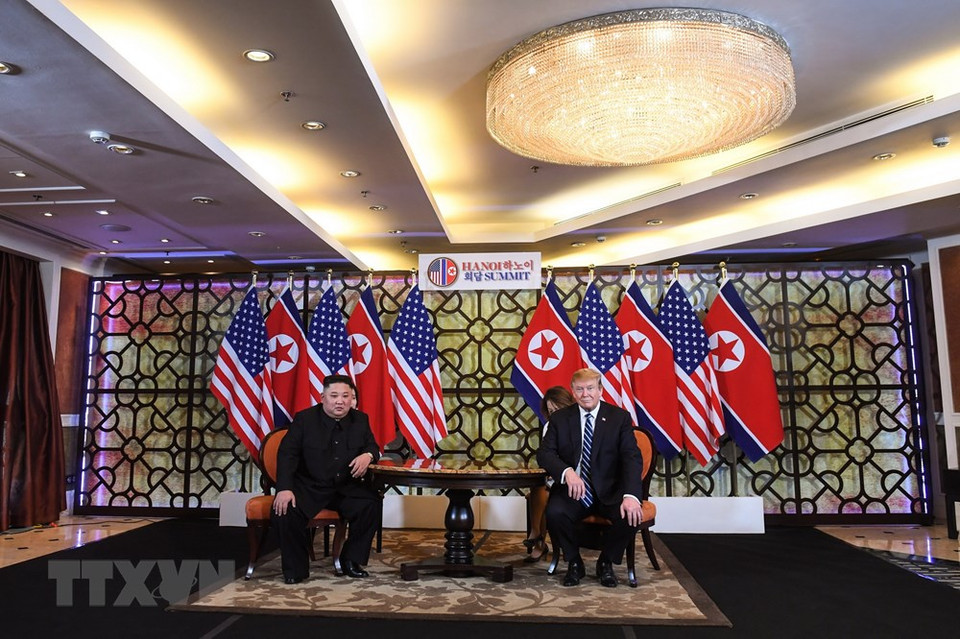 La segunda Cumbre entre Estados Unidos y Corea del Norte comienza a las 9 de la mañana del 28 de febrero de 2019 en una reunión privada de 45 minutos entre el presidente estadounidense, Donald Trump y el presidente norcoreano, Kim Jong-un. (Foto: AFP / VNA)
