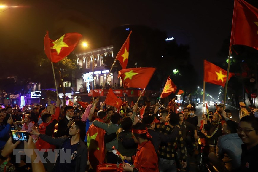Celebran la victoria del partido. (Fuente: VNA)
