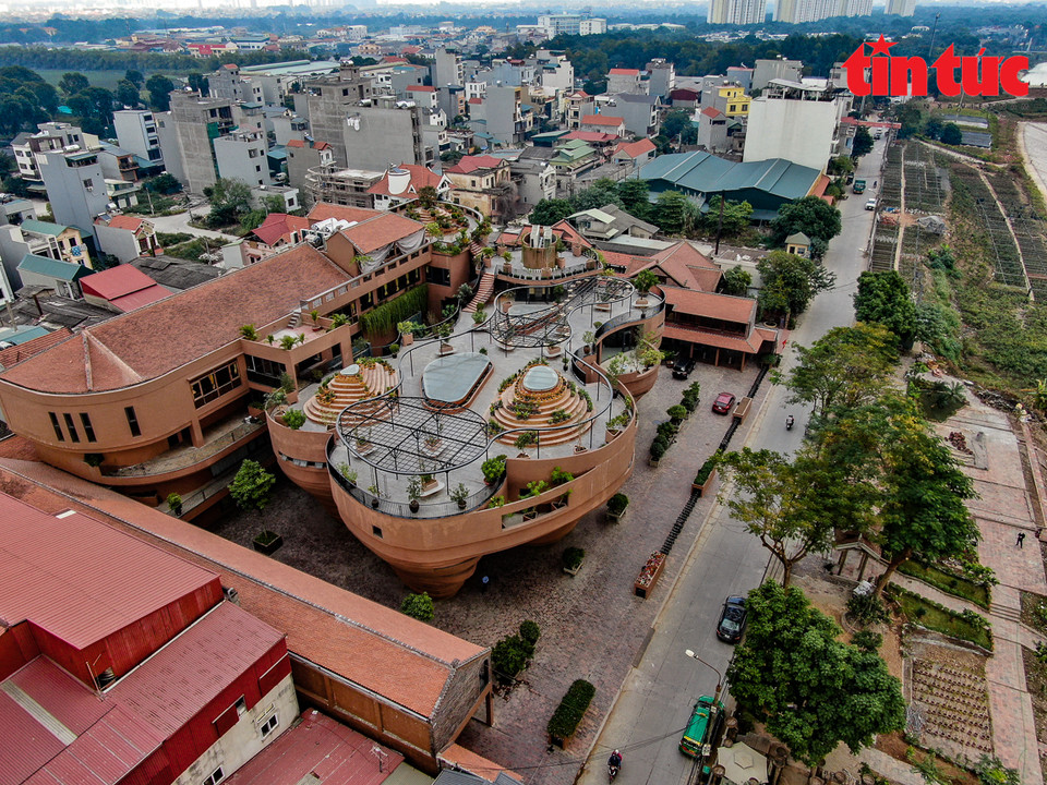 Visitan la casa de cerámica valorada en 6,5 millones de dólares en Bat Trang (Fuente: VNA)