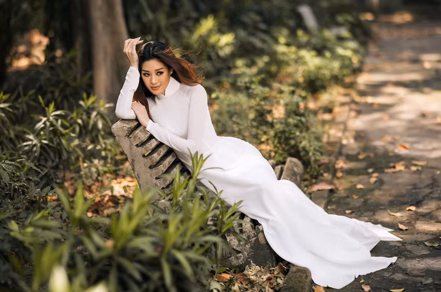 Para Khanh Van, el Ao Dai se liga con sus memorias de varios concursos de belleza (Fuente:Vietnamplus)