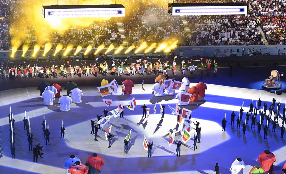 Un espectáculo artístico único en la ceremonia inaugural de la Copa Mundial 2022, en el estadio de Al Bayt (Fuente: Xinhua/VNA)